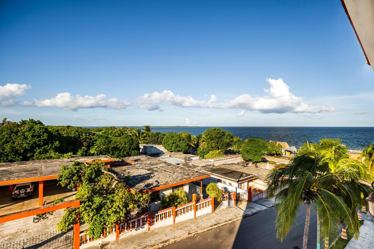 فندق Capital O Oxtankah,Chetumal Bay Calderitas المظهر الخارجي الصورة